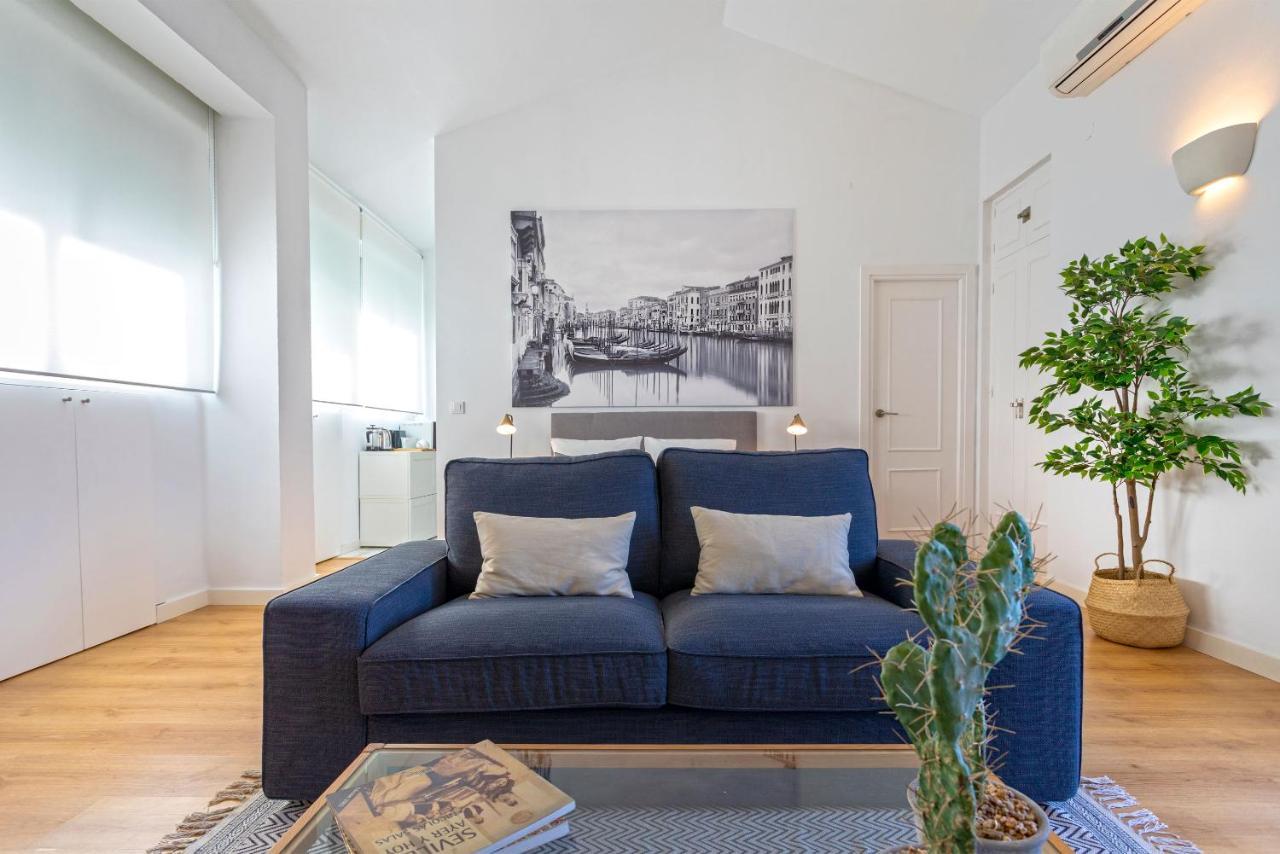 Genteel Home Castilla Terrace เซบีญา ภายนอก รูปภาพ
