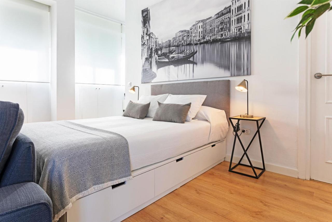 Genteel Home Castilla Terrace เซบีญา ภายนอก รูปภาพ
