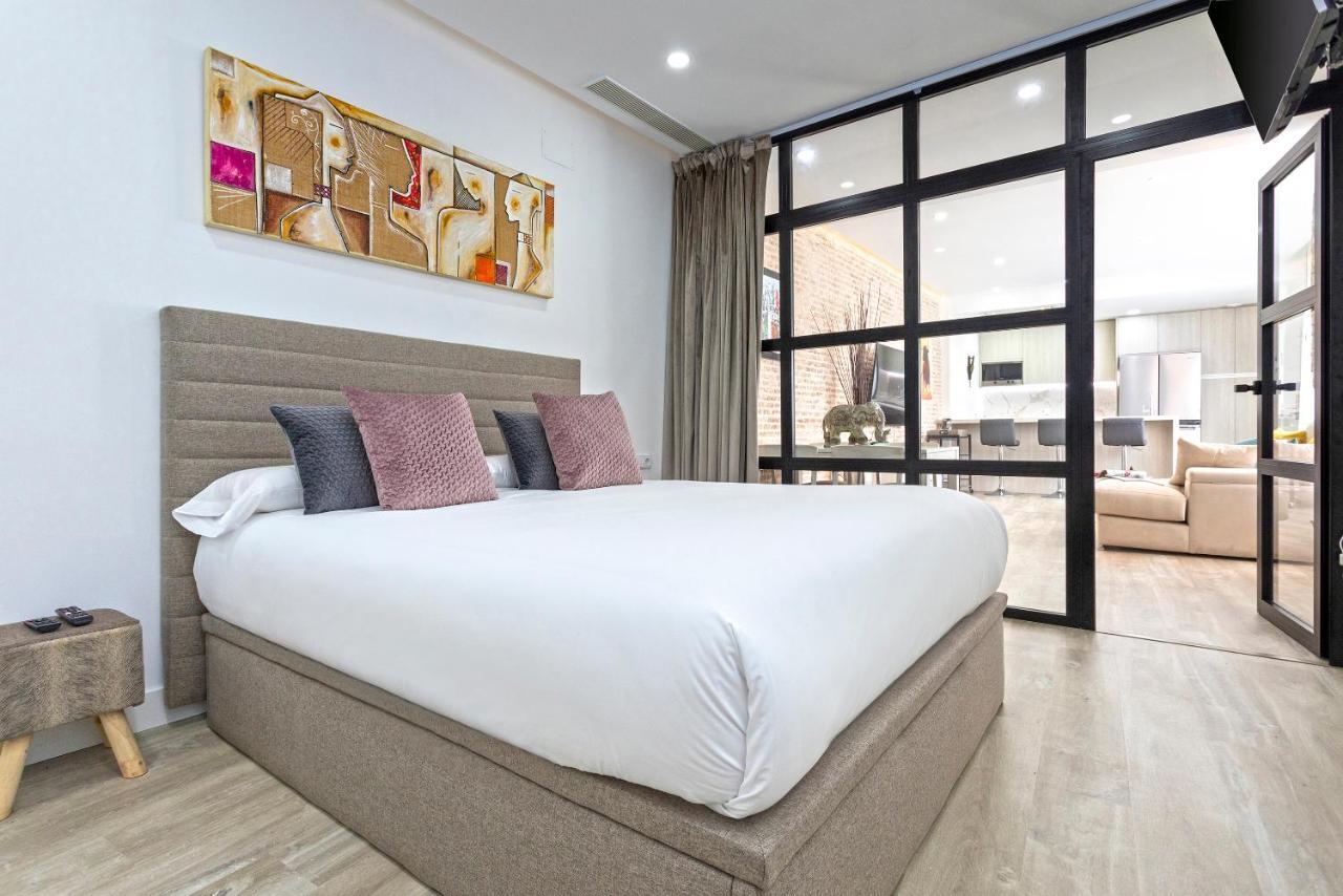 Genteel Home Castilla Terrace เซบีญา ภายนอก รูปภาพ