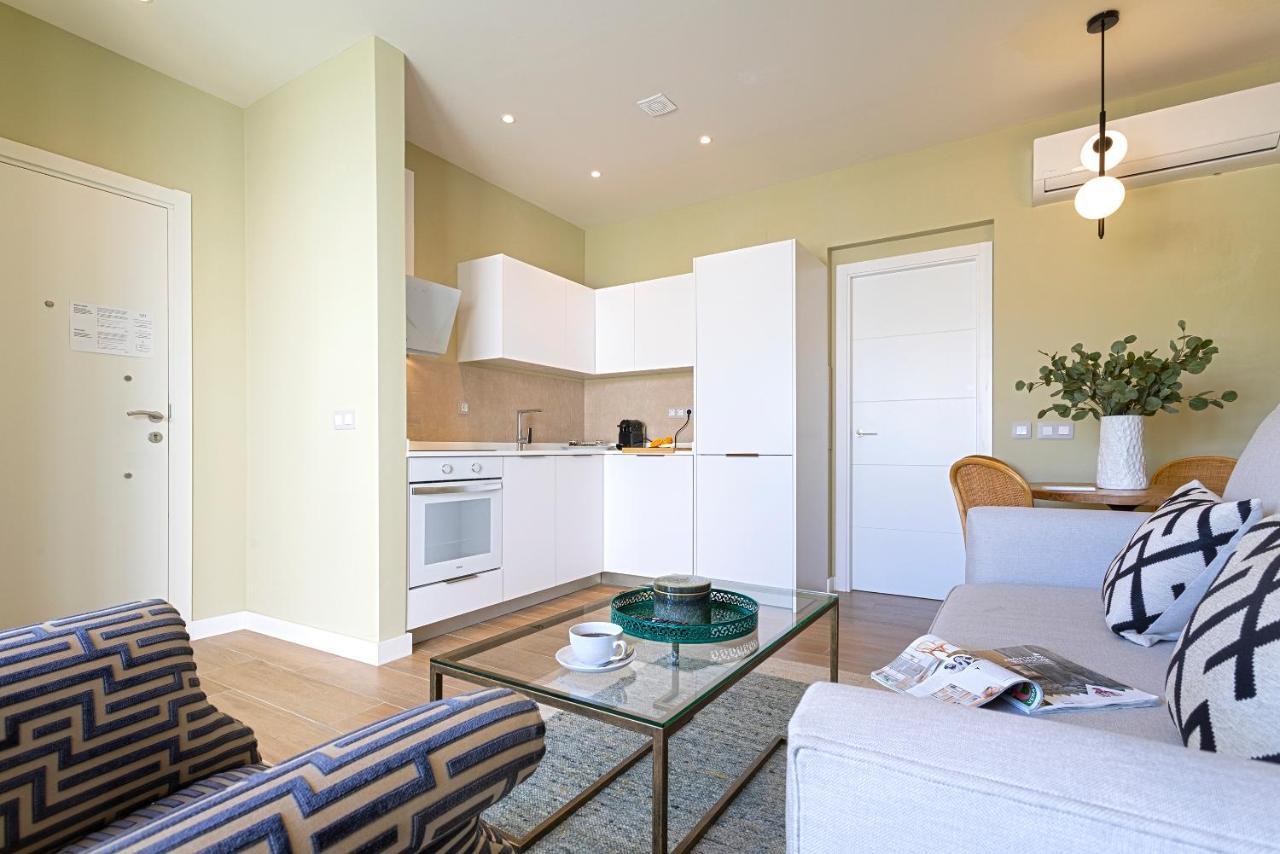 Genteel Home Castilla Terrace เซบีญา ภายนอก รูปภาพ