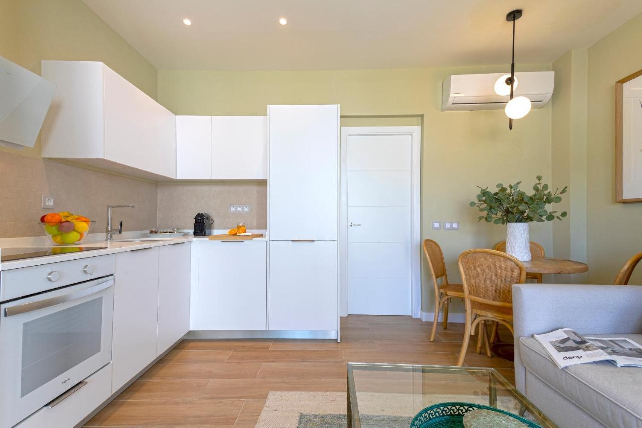 Genteel Home Castilla Terrace เซบีญา ภายนอก รูปภาพ
