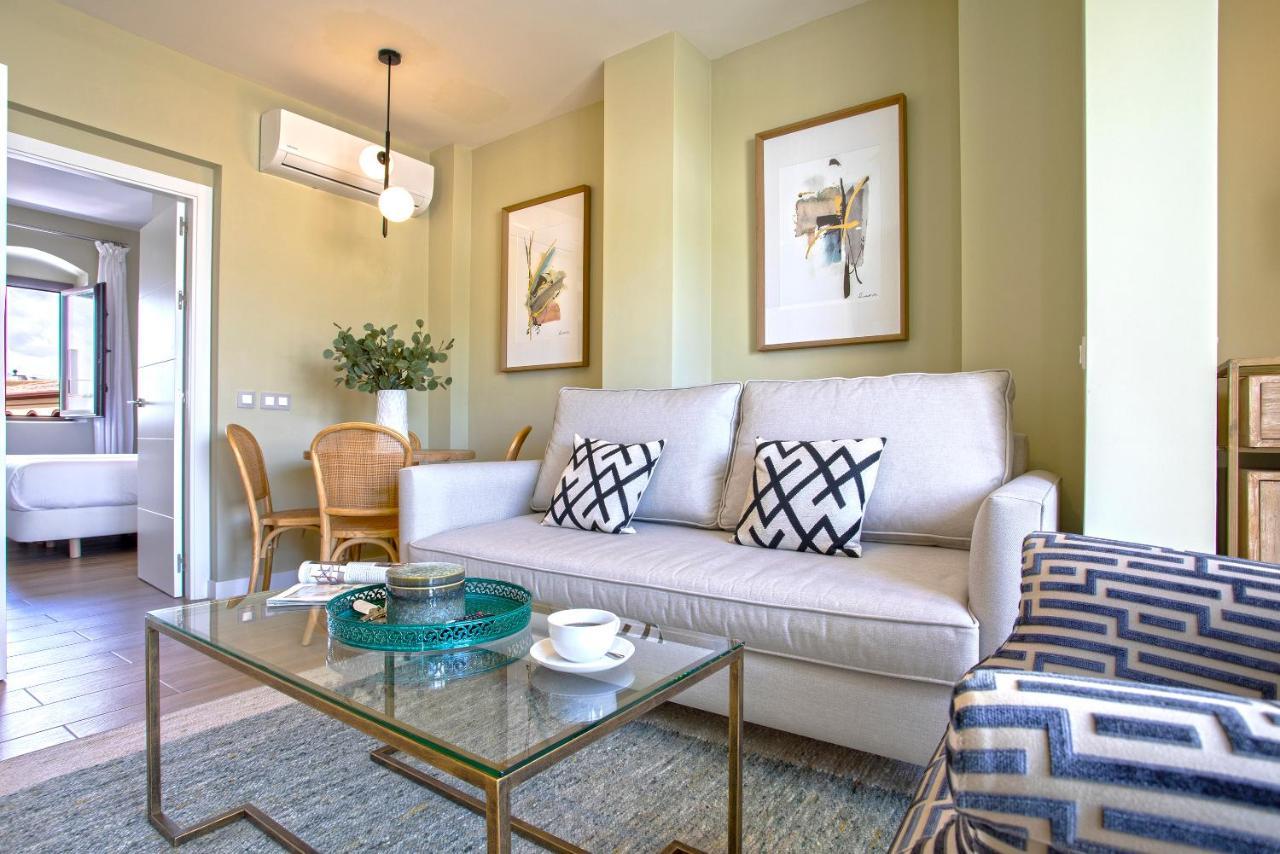 Genteel Home Castilla Terrace เซบีญา ภายนอก รูปภาพ
